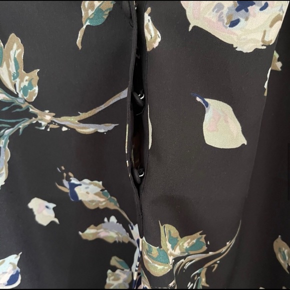 Joie Odelette Floral Blouse - Picture 7 of 12